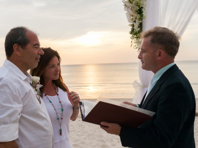 Beach marriage celebrant phuket (17)