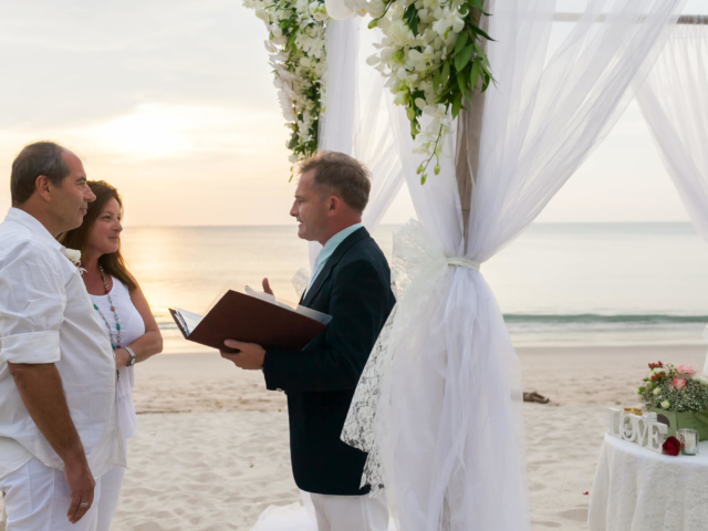 Beach marriage celebrant phuket (18)