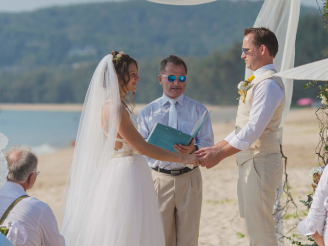 Beach destination wedding celebrant phuket (7)