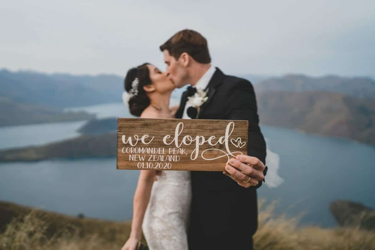 Queenstown-wedding-celebrant-coromandel-peak-heli-wedding-jade-chase-222-scaled-e1587062558822 Jpg