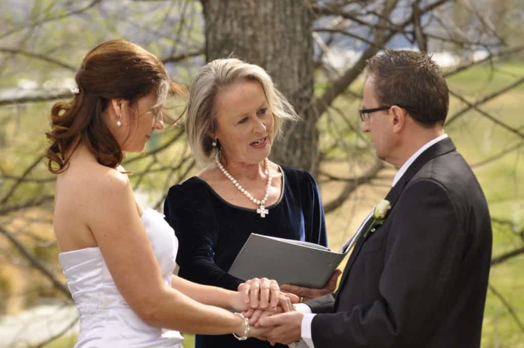 Tracey Maclaren – Celebrant and JP - Queenstown Wedding Association