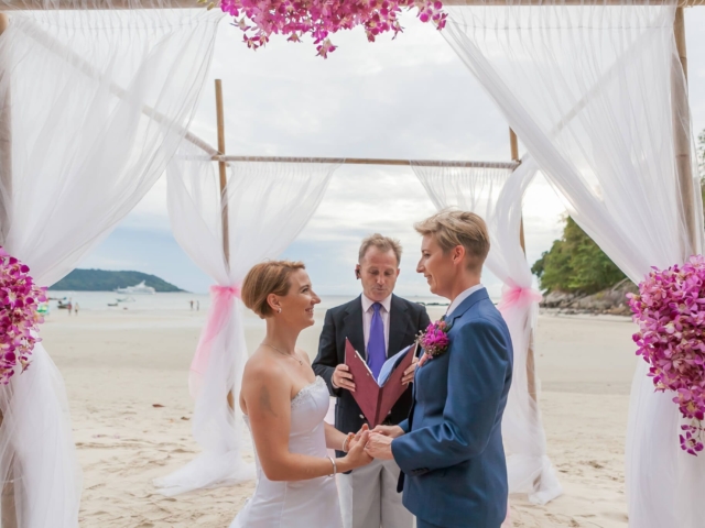 Beach wedding celebrant (4)