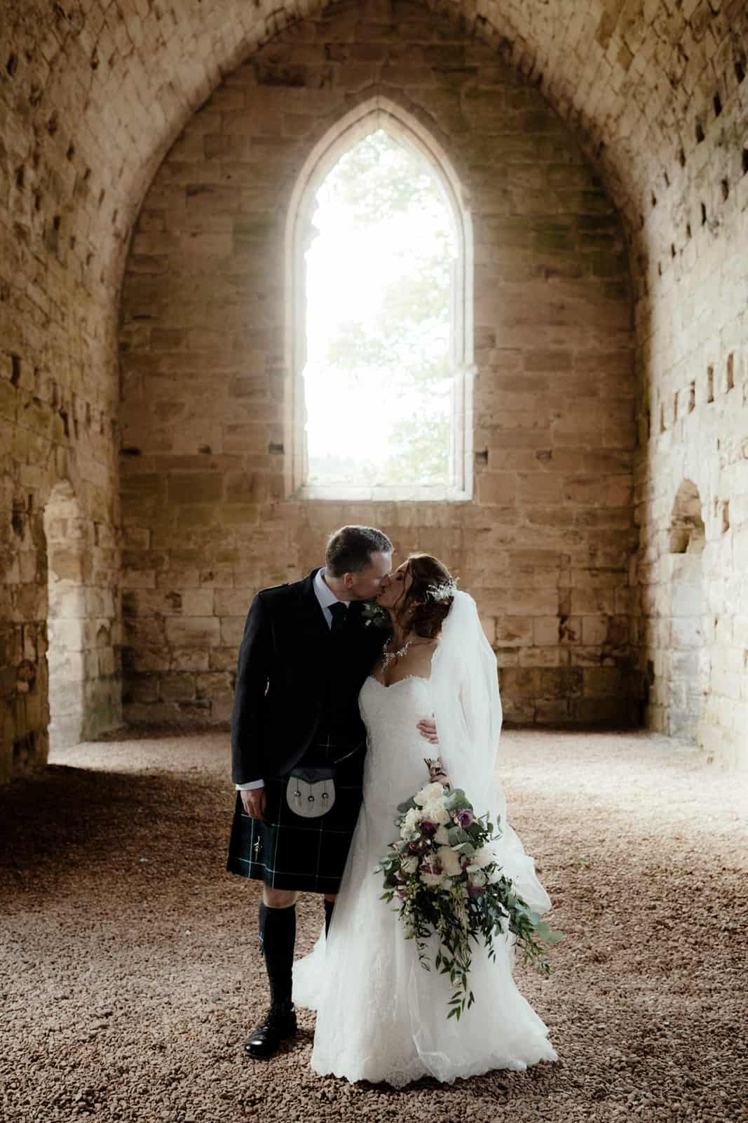 A beautiful chapel wedding in East Lothian – Onie Tibbitt, Agnostic Scotland Celebrant