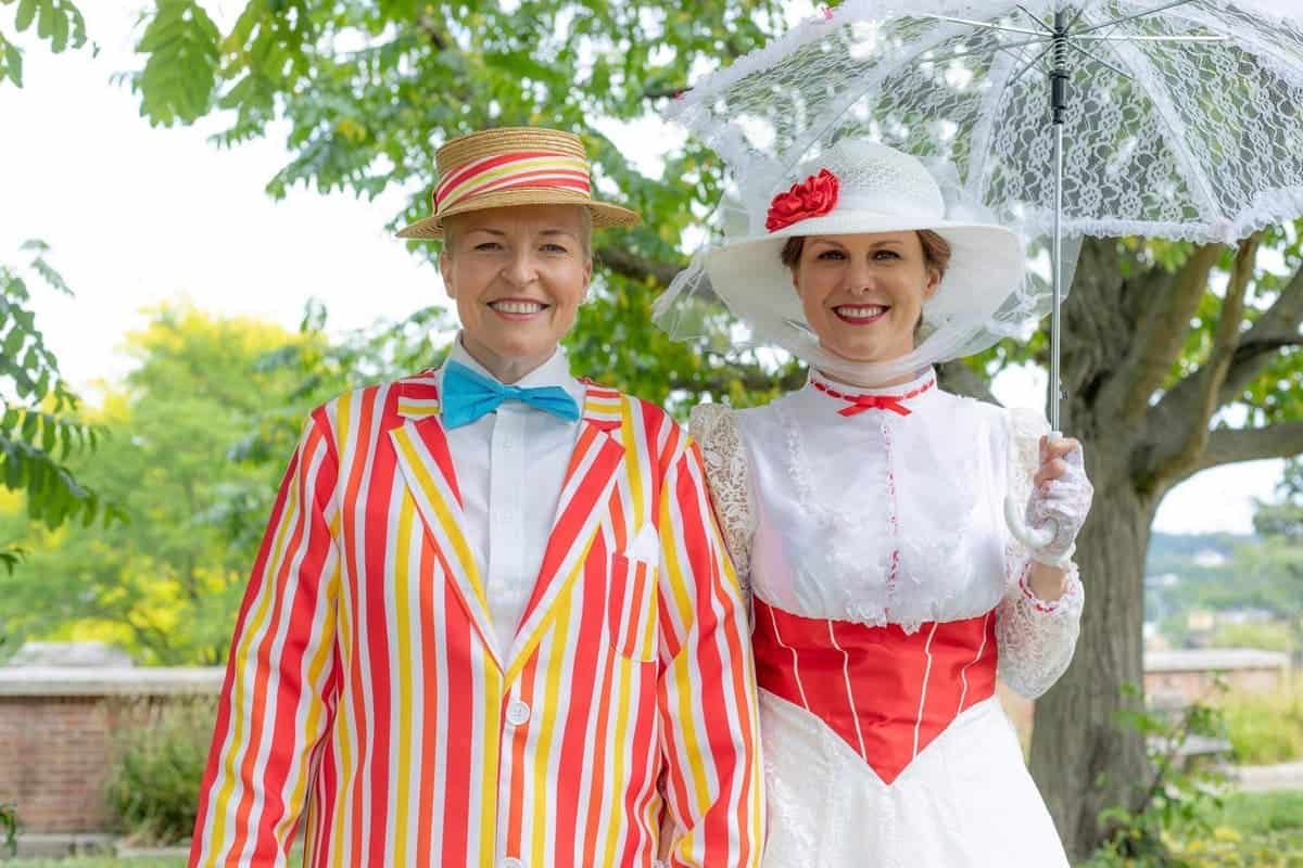 Couple get married in Mary Poppins-themed wedding ceremony | The Independent