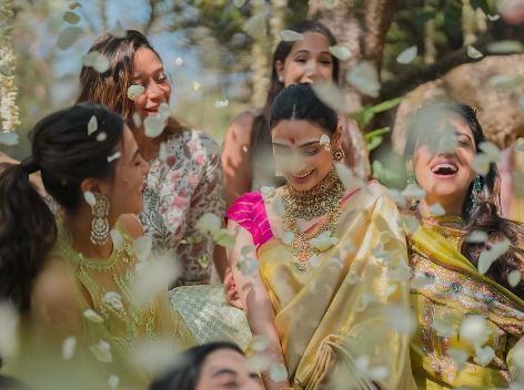Athiya Shetty shares pic in saree from pre-wedding ceremony - OrissaPOST
